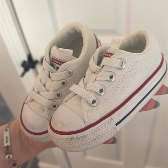 Converse - Picture 3 of 6